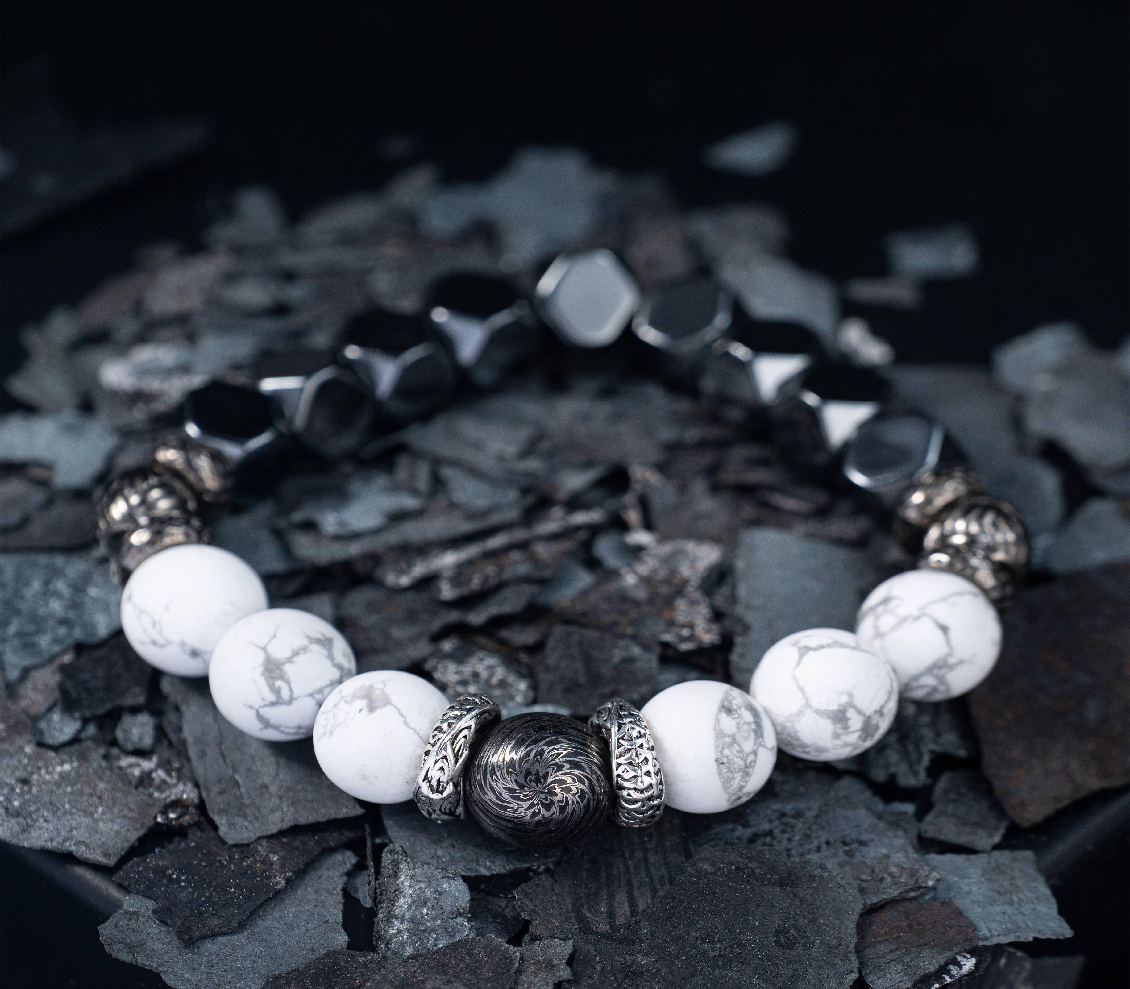 “Steel Pulse” – Damascus Steel Bead Bracelet | Hematite × Polished Black Steel | Bang in