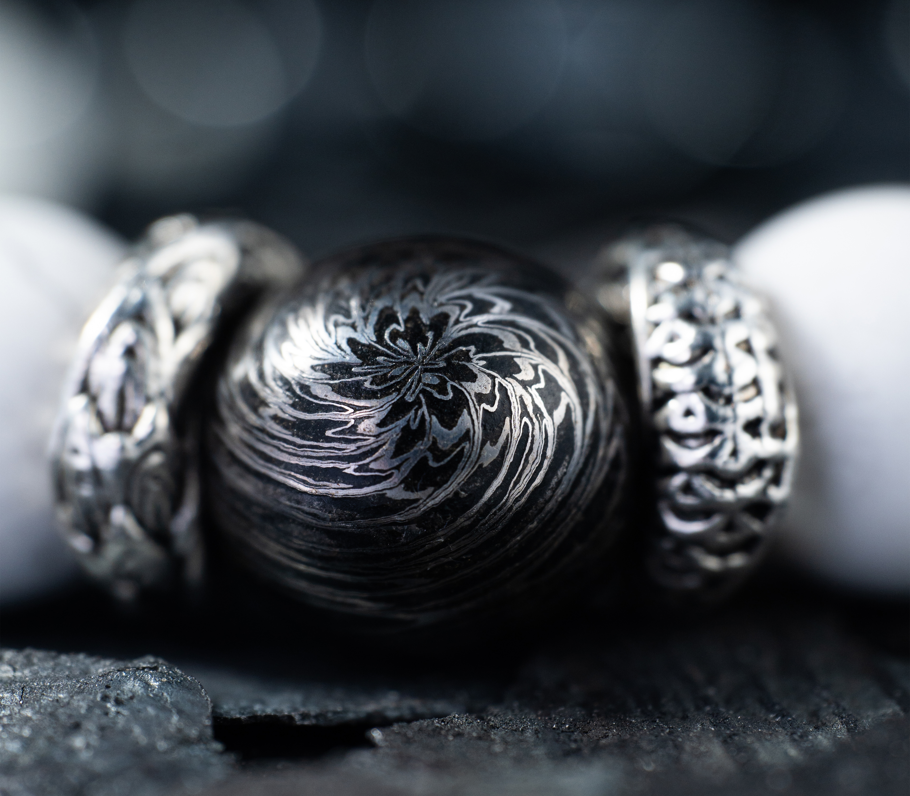 “Steel Pulse” – Damascus Steel Bead Bracelet | Hematite × Polished Black Steel | Bang in