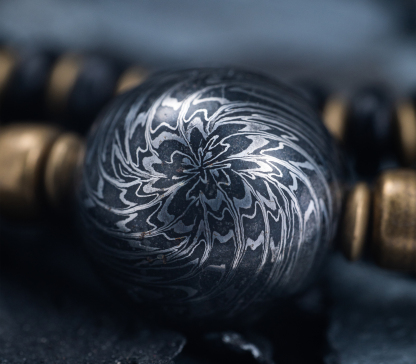 “Bodhi Forge” – Damascus Steel Bead Bracelet | Ebony Wood × Brass | Bang in