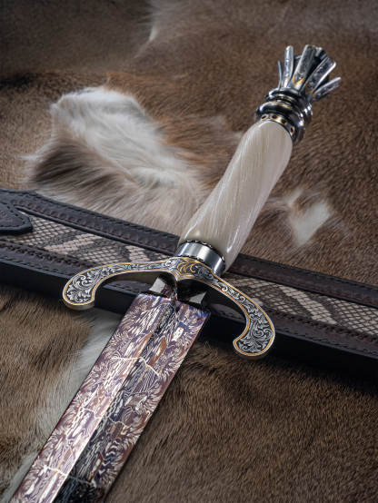 “King’s Sword” – Hand-Forged Damascus Steel Sword | Ivory Handle & Ornate Guard