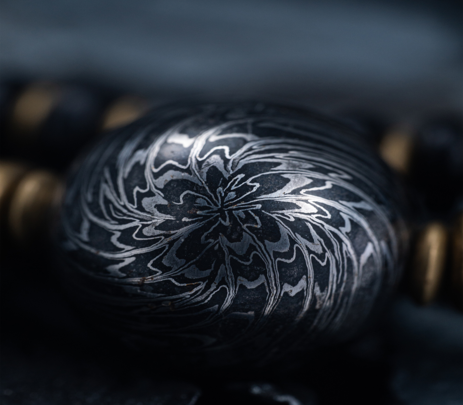 “Bodhi Forge” – Damascus Steel Bead Bracelet | Ebony Wood × Brass | Bang in