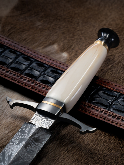 “Knight’s Honor” – Damascus Steel Sword | Walrus Ivory Handle | Bang in