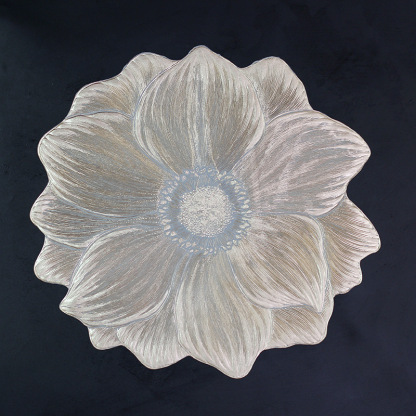 Heat-resistant, waterproof, and oil-proof lotus placemat