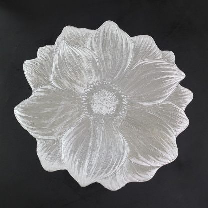Heat-resistant, waterproof, and oil-proof lotus placemat