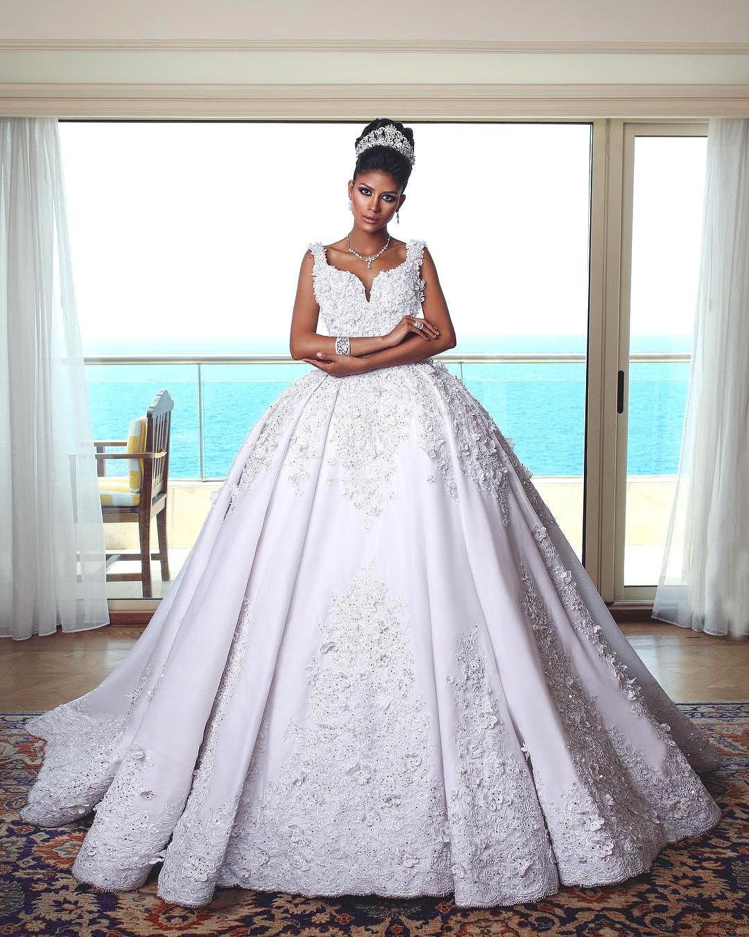 Luxus Weiße Brautkleider Mit Spitze Prinzessin Hochzeitskleider Online