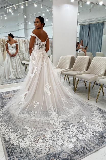 Wunderschöne Brautkleider A Linie Spitze Hochzeitskleider Brautmoden Online
