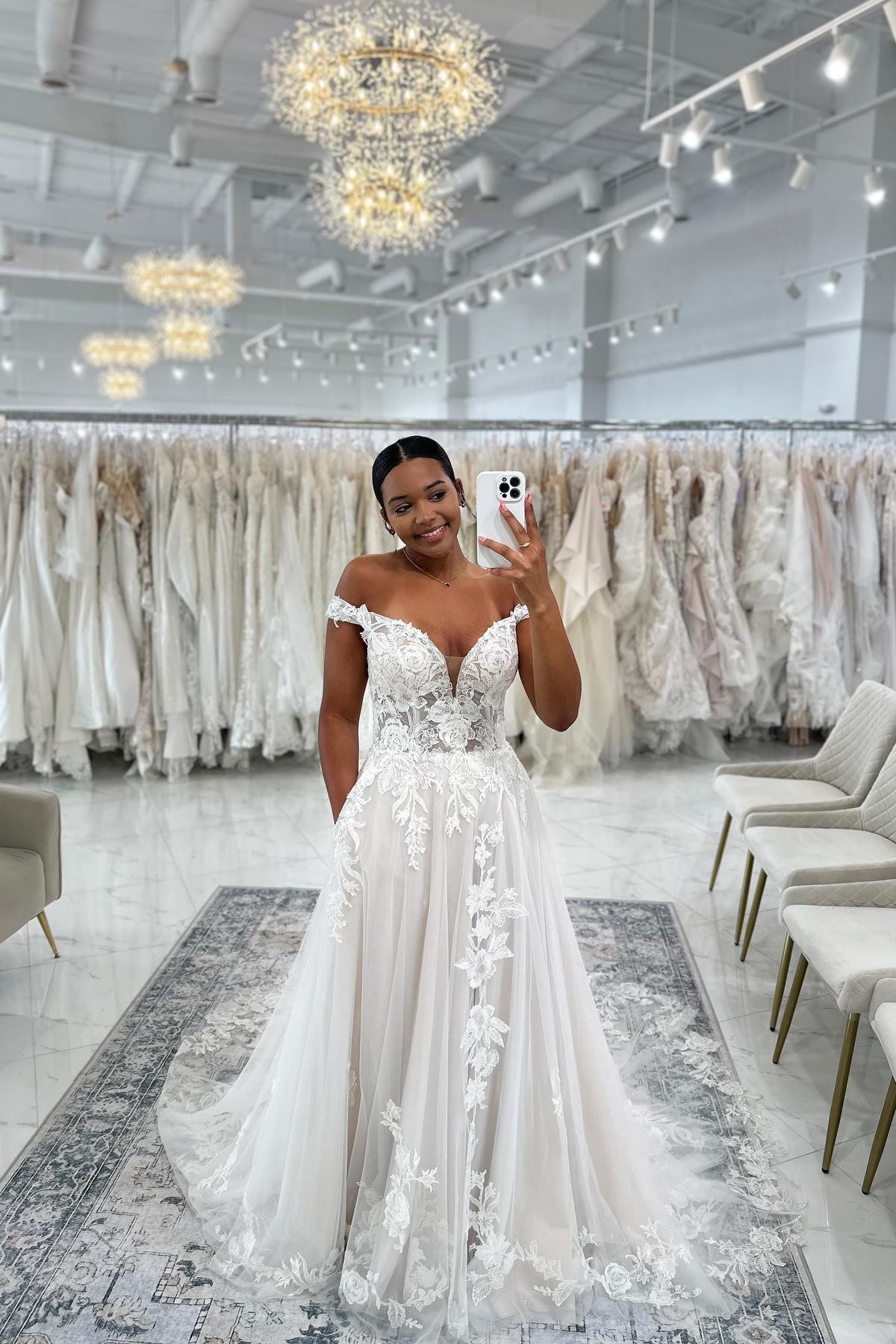 Wunderschöne Brautkleider A Linie Spitze Hochzeitskleider Brautmoden Online