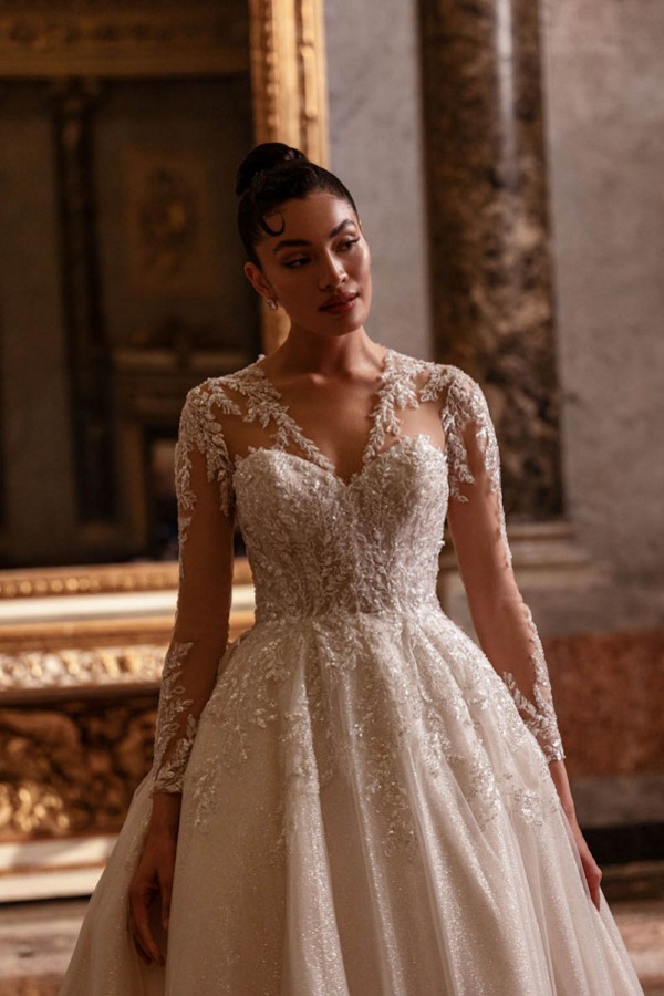 Luxuriös Hochzeitskleider Glitzer A Linie V Ausschnitt Brautkleider Spitze