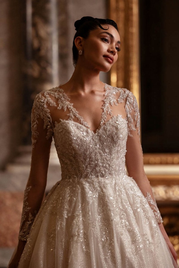 Luxuriös Hochzeitskleider Glitzer A Linie V Ausschnitt Brautkleider Spitze