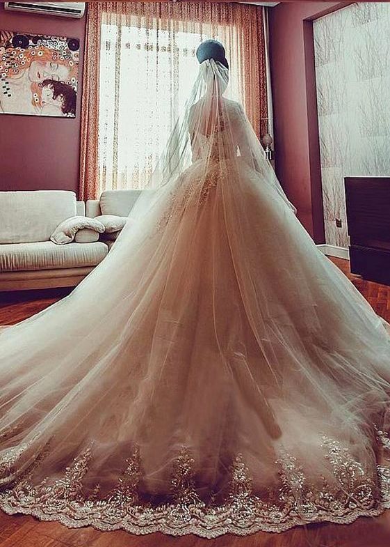 Duchesse-Linie Weiße Brautkleider Spitze Lange Ärmel Tüll Hochzeitskleider Brautmoden