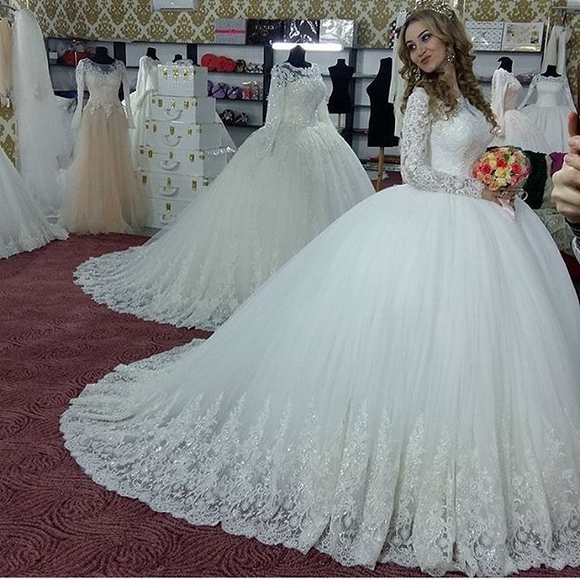 Designer Weiß Brautkleider Lang Ärmel Mit Spitze Prinzessin Tüll Brautmoden Hochzeitskleider