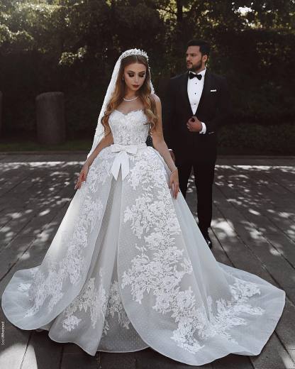 Elegant Brautkleider Spitze Weiß Brautkleid A Linie Online-babyonlinedressde