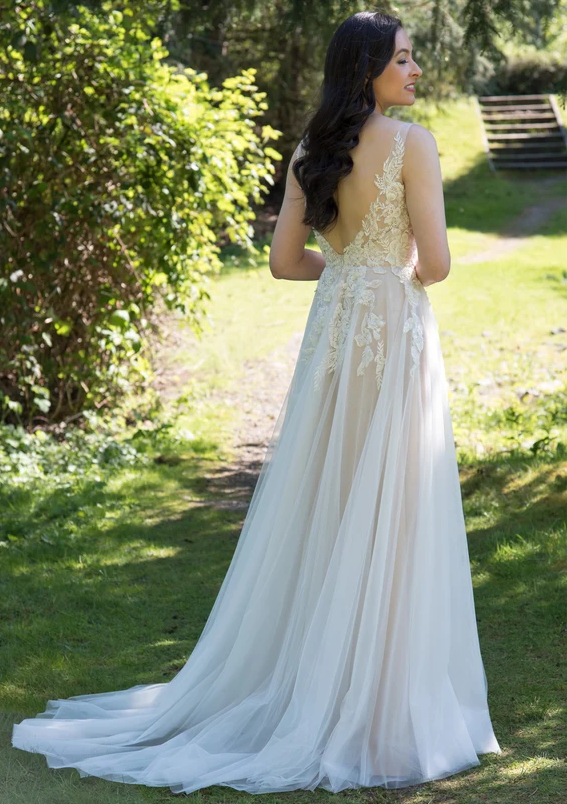 Wunderschöne Brautkleider Mit Spitze | Hochzeitskleid A Linie Online