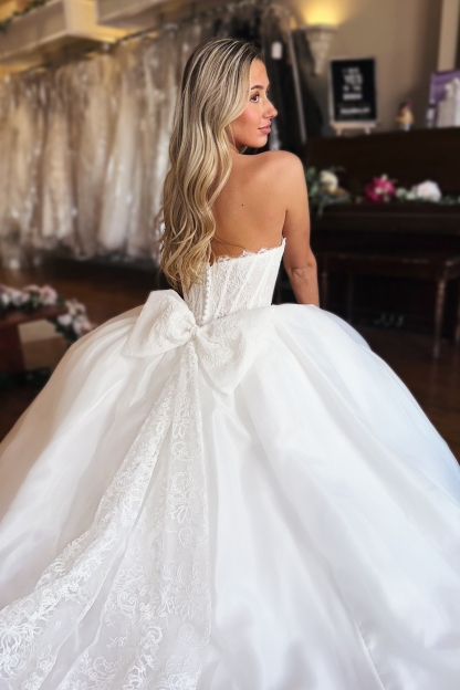 Vintage Hochzeitskleider A Linie Satin Schlichtes Brautkleid Günstig