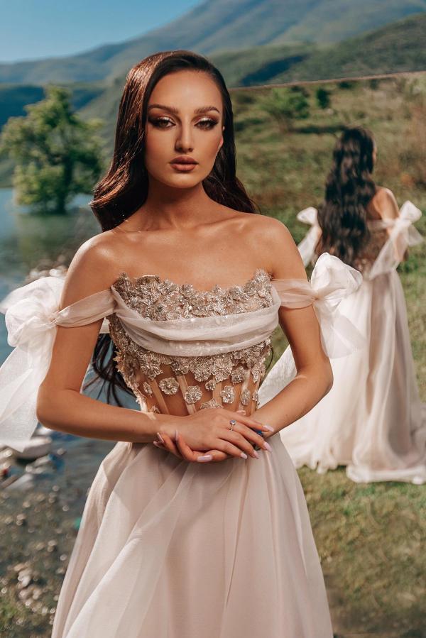 Schöne Brautkleider A Linie | Hochzeitskleider mit Ärmel