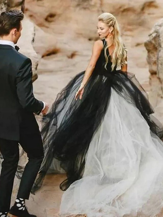 Brautkleid Schwarz | Prinzessin Hochzeitskleider mit Spitze
