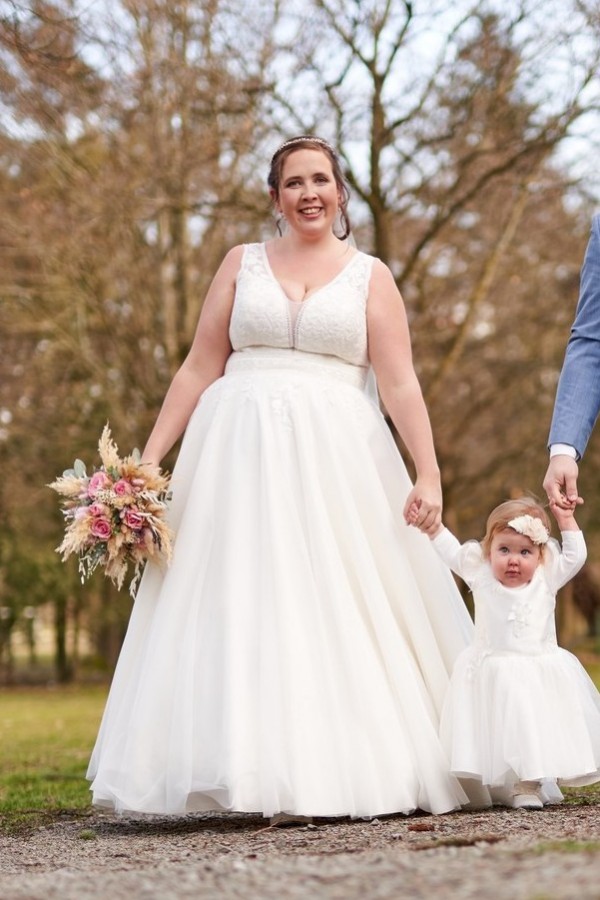 Schlichte Hochzeitskleider A Linie Spitze Brautkleider Große Größe-babyonlinedressde