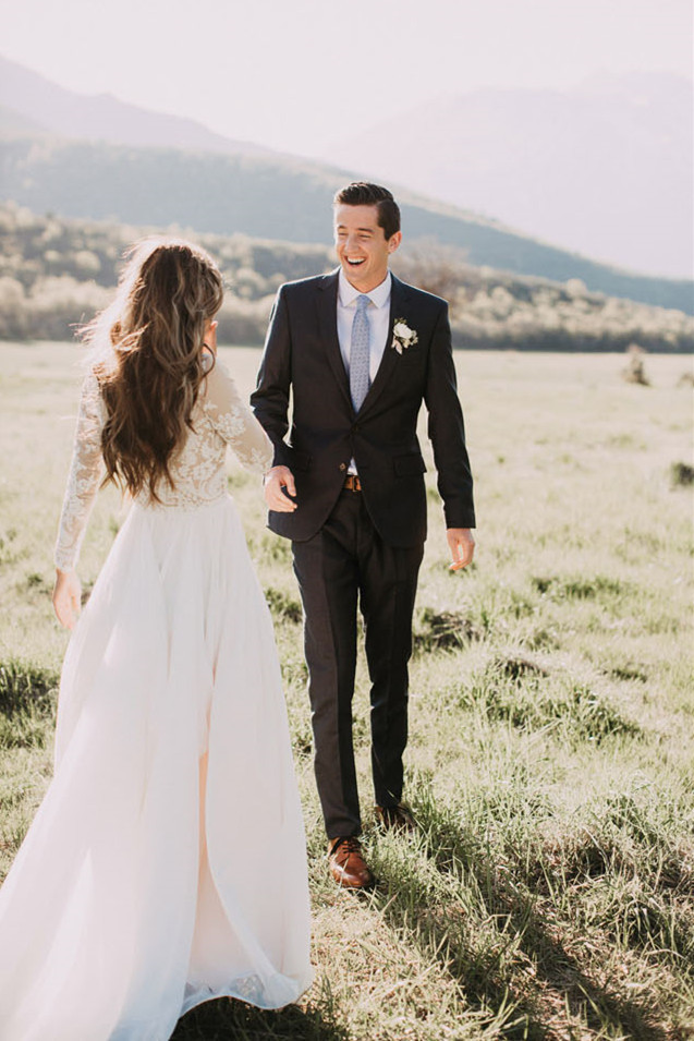 Modern Hochzeitskleid mit Ärmel | Spitze Brautkleider Schlicht