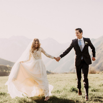 Modern Hochzeitskleid mit Ärmel | Spitze Brautkleider Schlicht