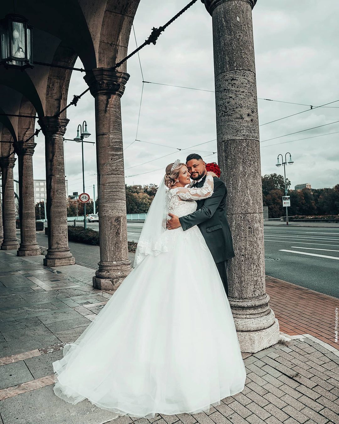 Prinzessin Brautkleider mit Ärmel | Hochzeitskleider Online Kaufen
