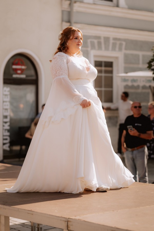 Designer Brautkleider Große Größe Spitze Hochzeitskleider mit Ärmel-babyonlinedressde