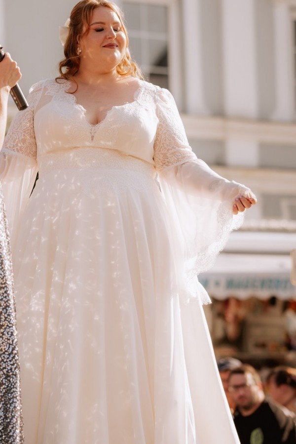 Designer Brautkleider Große Größe Spitze Hochzeitskleider mit Ärmel-babyonlinedressde