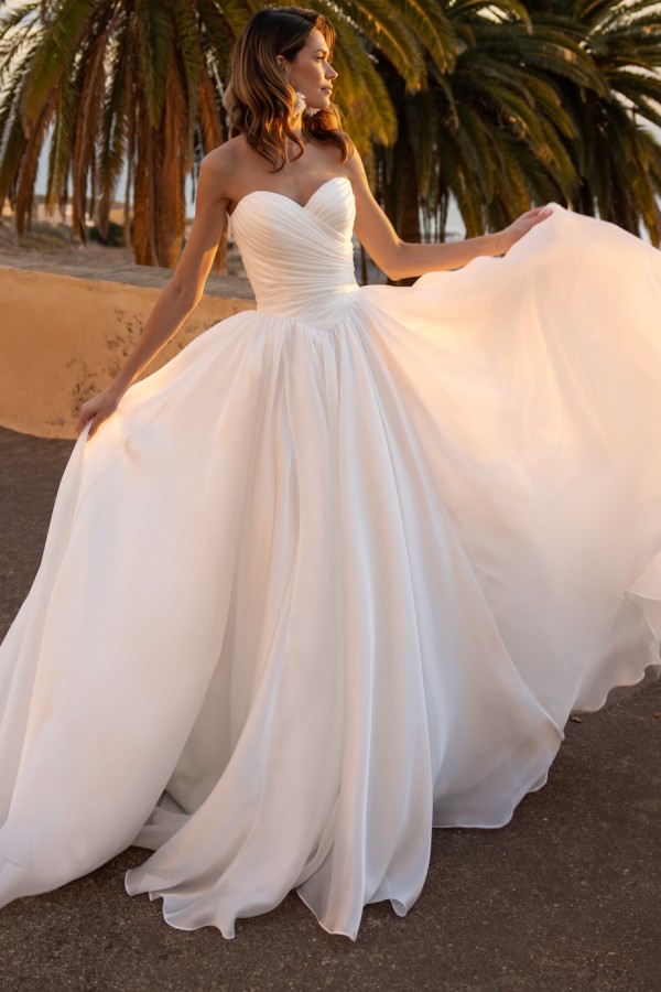 Elegante Brautkleider A Linie Schlicht Boho Hochzeitskleider Günstig
