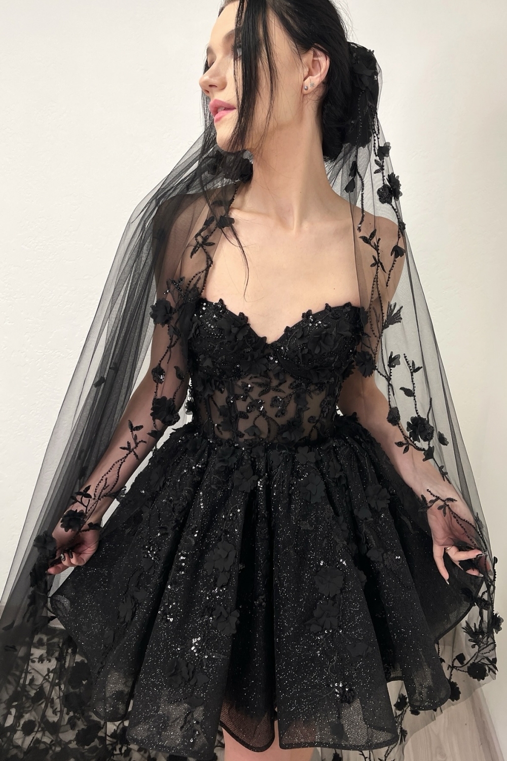 Gothic Hochzeitskleider Schwarz Kurze Brautkleider A Linie Spitze