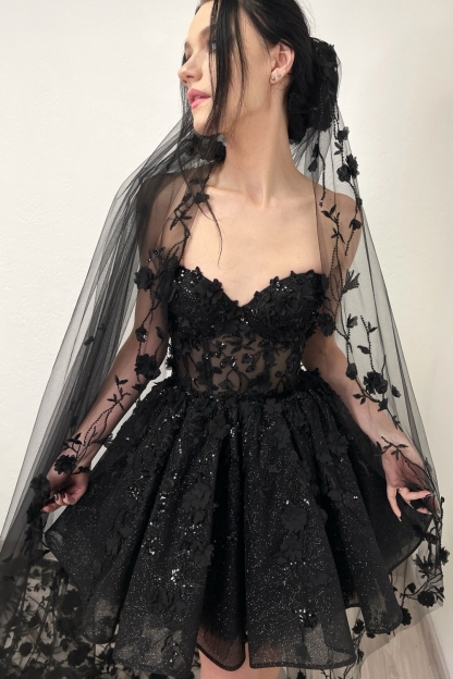 Gothic Hochzeitskleider Schwarz Kurze Brautkleider A Linie Spitze