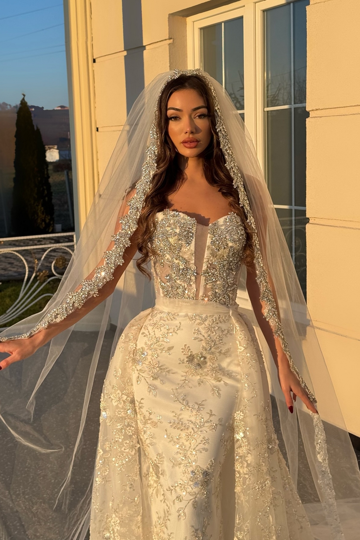 Extravagante Hochzeitskleider A Linie Spitze Brautkleider mit Glitzer