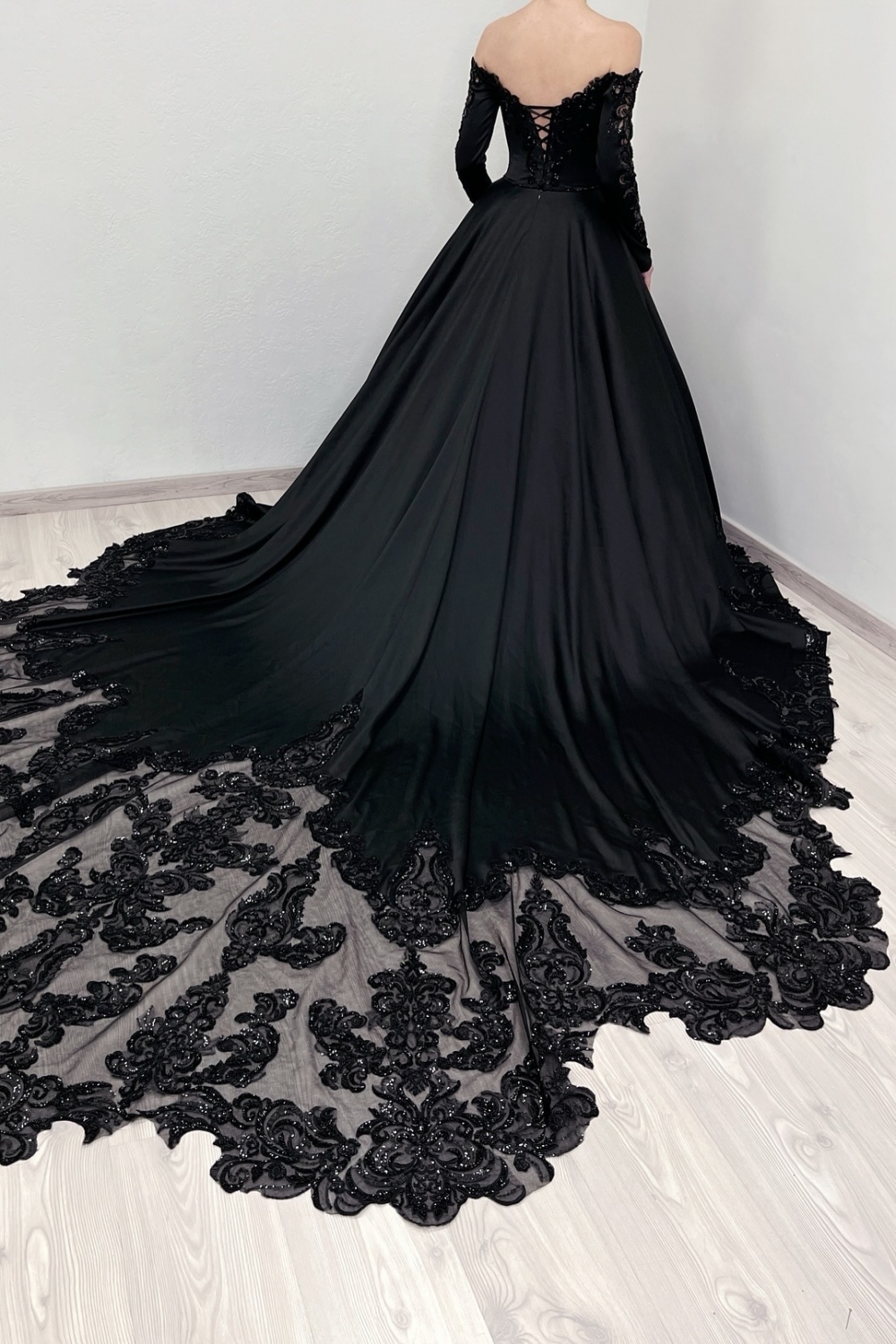 Designer Hochzeitskleider A Linie Schwarz Brautkleider mit Ärmel