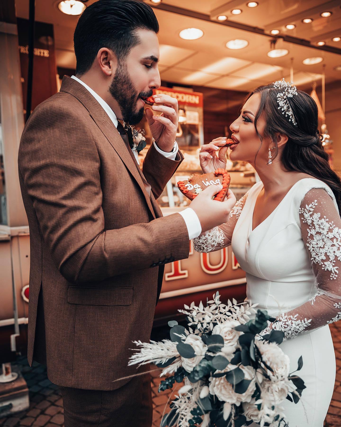 Schlichte Hochzeitskleider mit Ärmel | Meerjungfrau Brautkleider Spitze