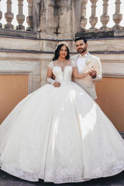 Prinzessin Hochzeitskleid mit Spitze | Brautkleider mit Ärmel