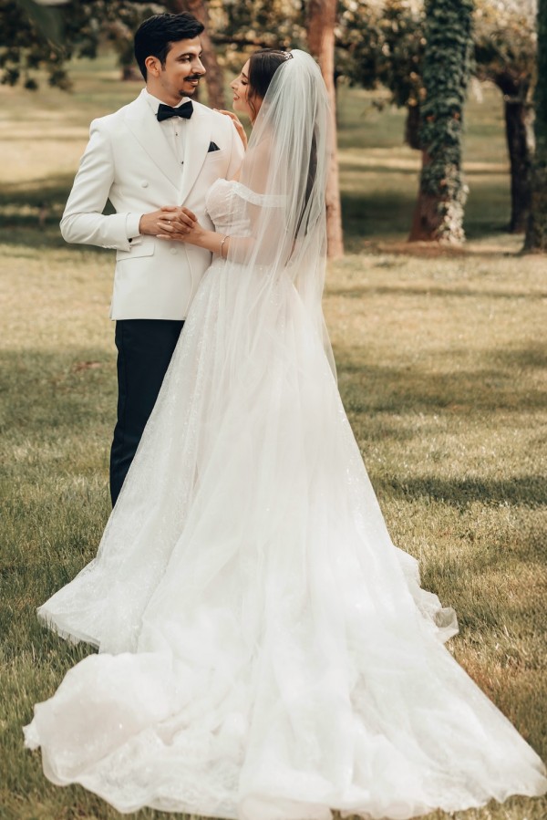 Wunderschöne Hochzeitskleider A Linie Spitze Brautkleider Günstig