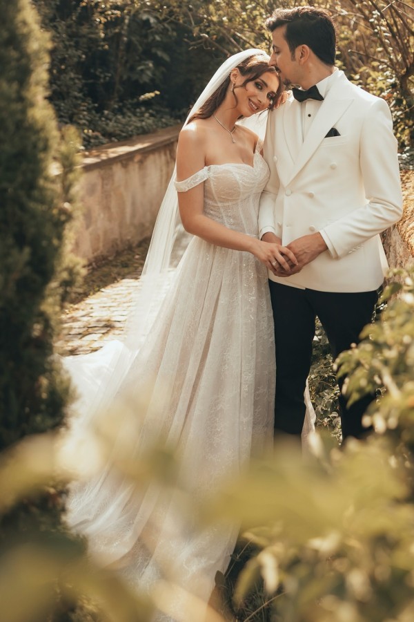 Wunderschöne Hochzeitskleider A Linie Spitze Brautkleider Günstig