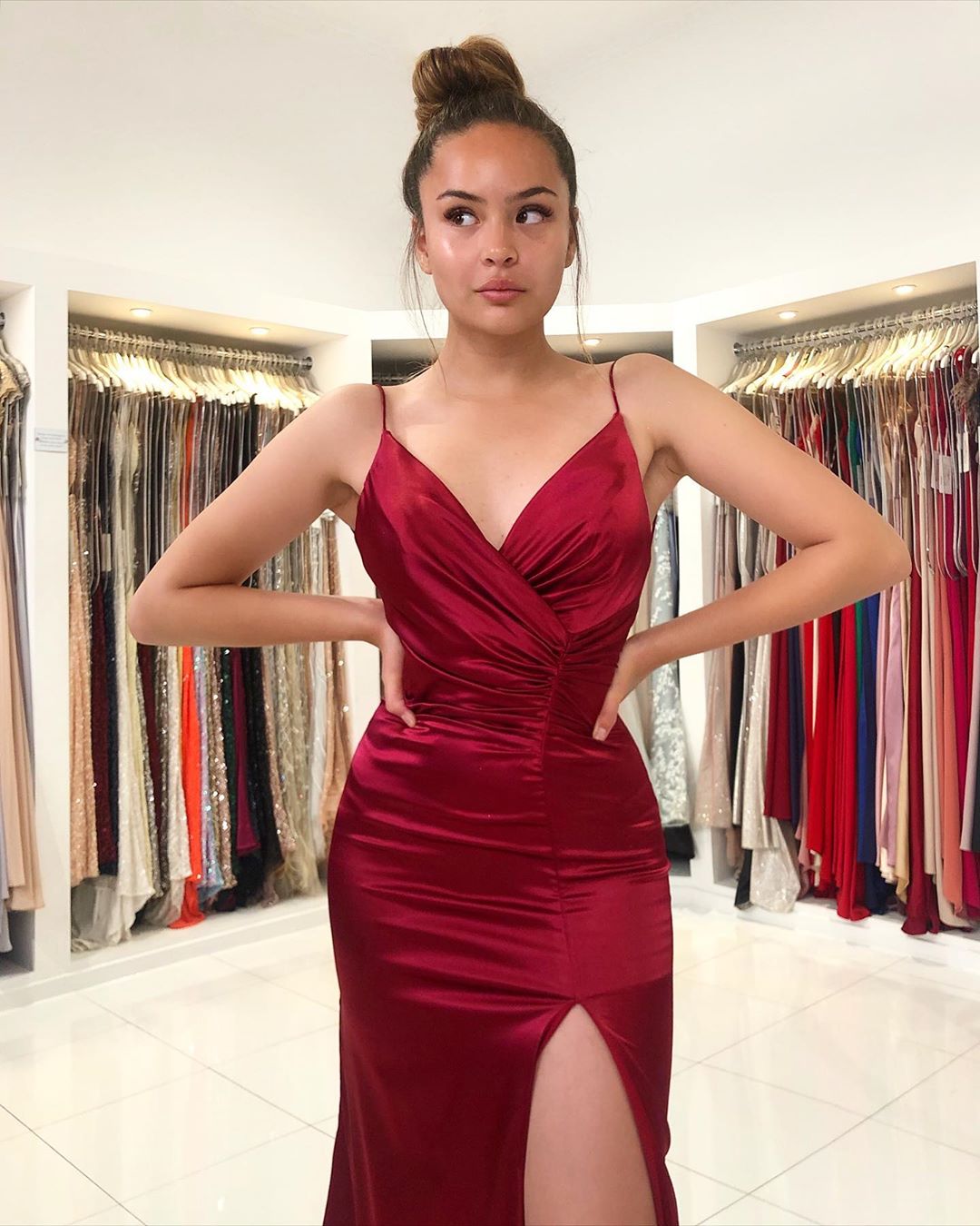 Schlichte Abendkleid Weinrot | Abendmoden Abiballkleider Online
