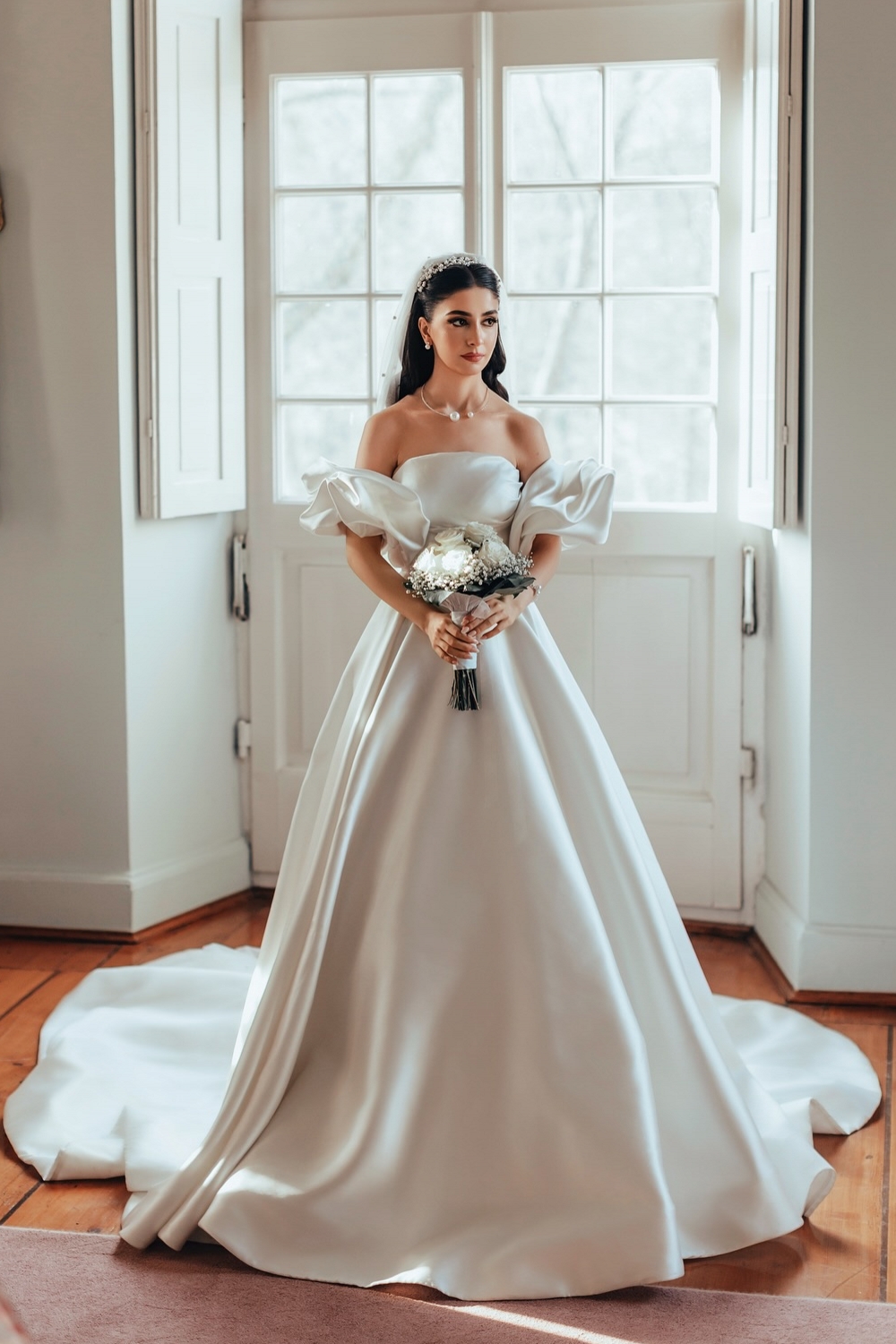 Prinzessin Brautkleider Creme Satin Hochzeitskleider Schlicht
