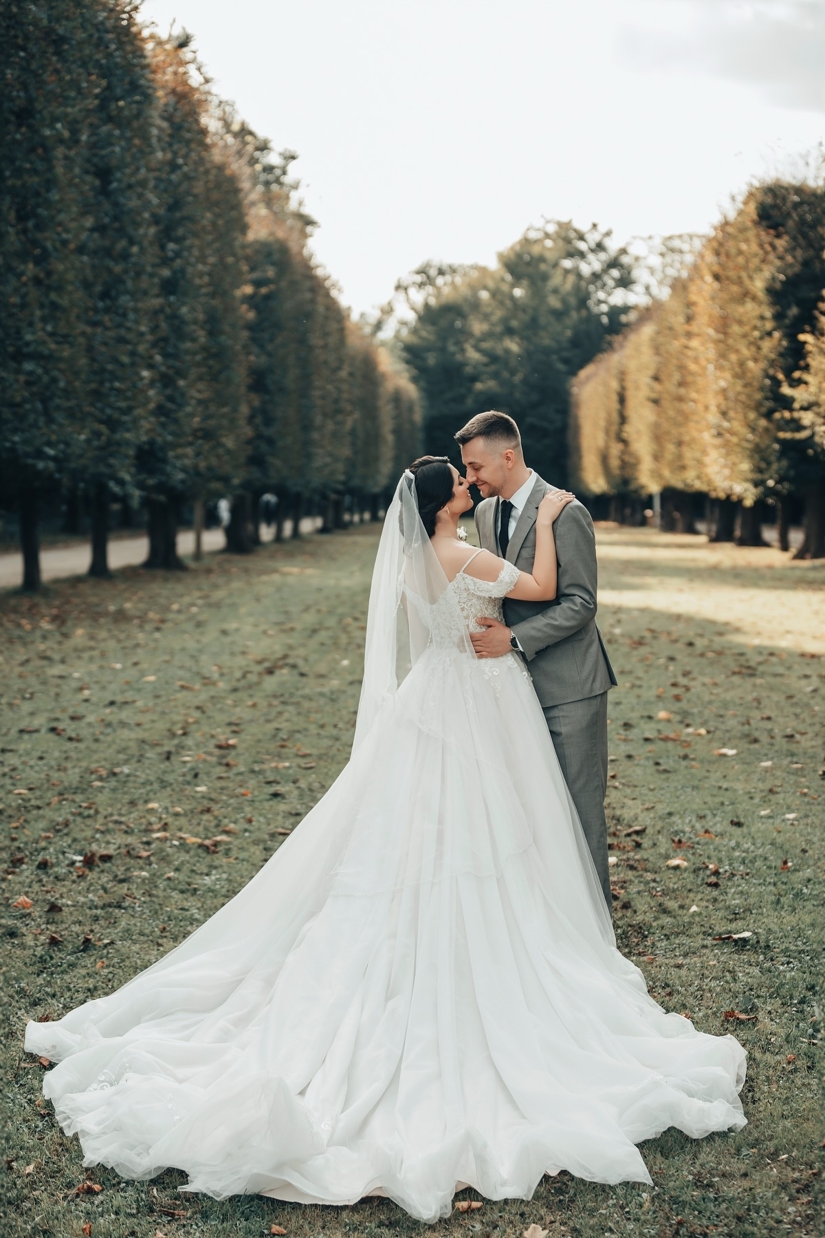 Günstige Hochzeitskleider A Linie Spitze Brautkleider Aus Tüll