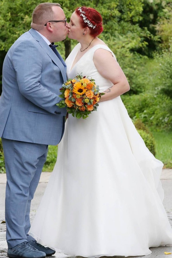 Schlichte Hochzeitskleider Große Größe Ausgefallene Brautkleider A Linie-babyonlinedressde