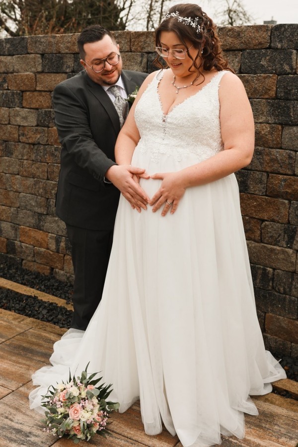 Schlichte Brautkleider Große Gräße V Ausschnitt Hochzeitskleider Für Schwangere-babyonlinedressde