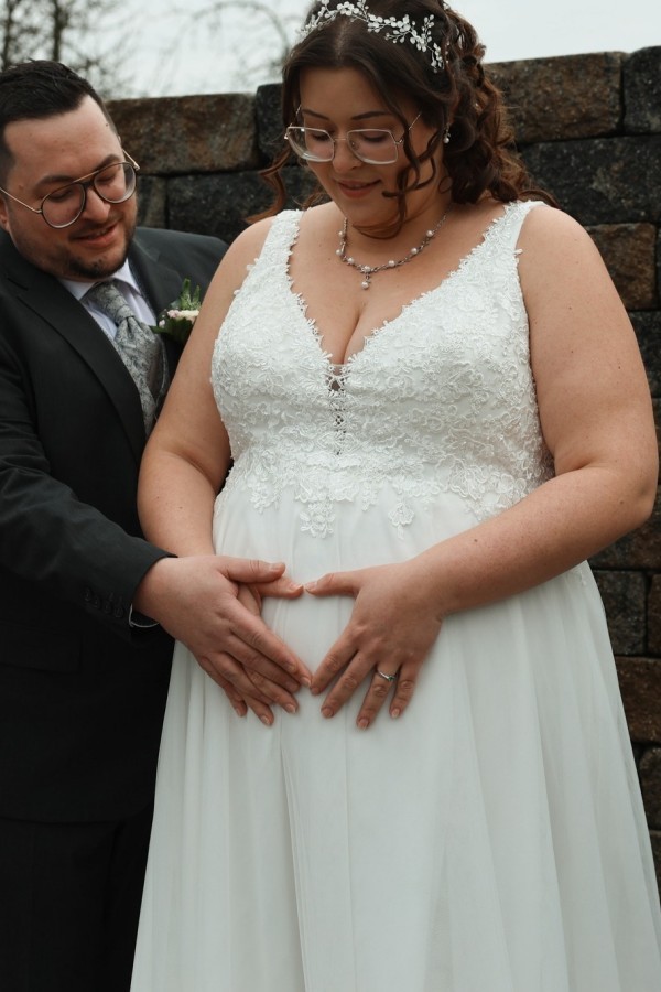 Schlichte Brautkleider Große Gräße V Ausschnitt Hochzeitskleider Für Schwangere-babyonlinedressde