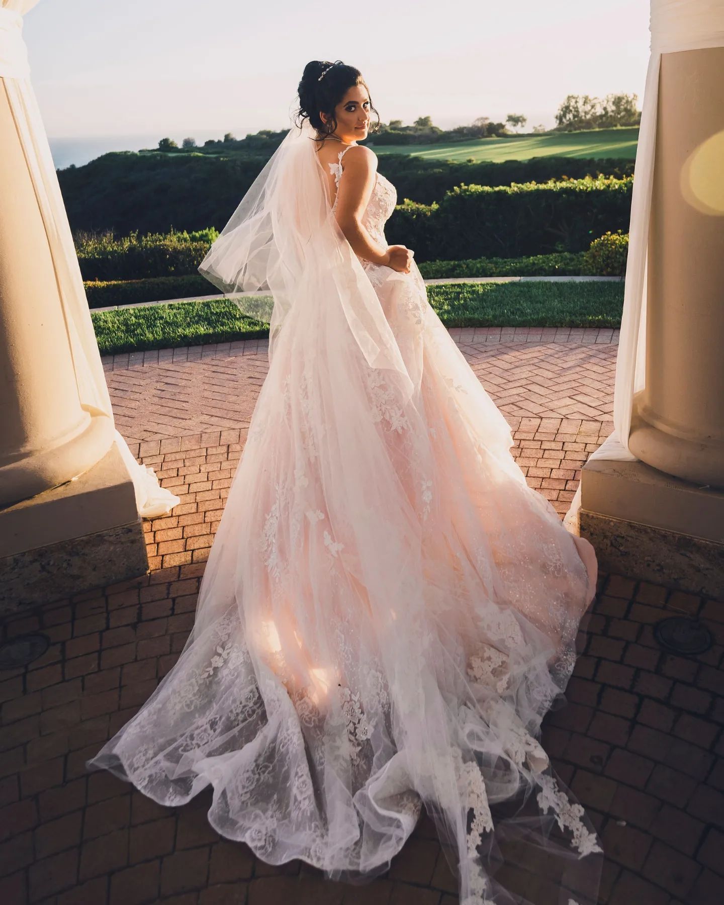 Moderne Hochzeitskleider Online | Brautkleider A Linie Spitze