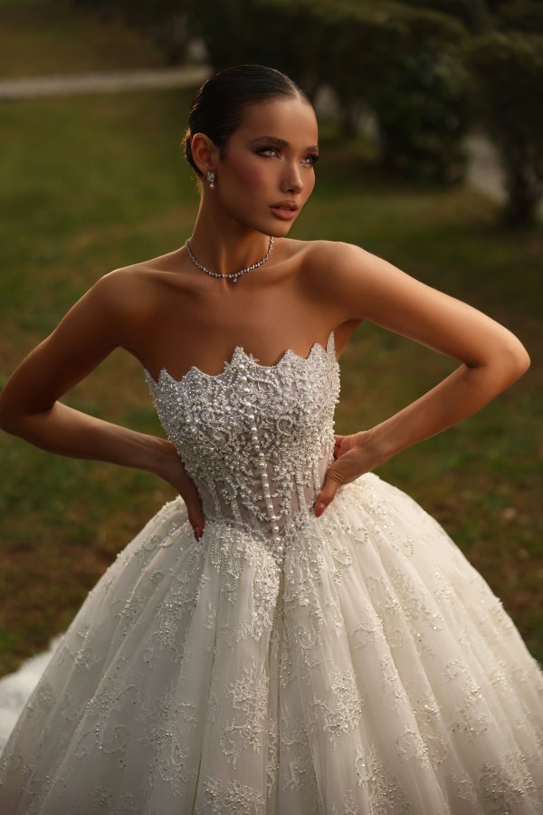 Extravagante Hochzeitskleider A Linie Spitze Brautkleider Günstig