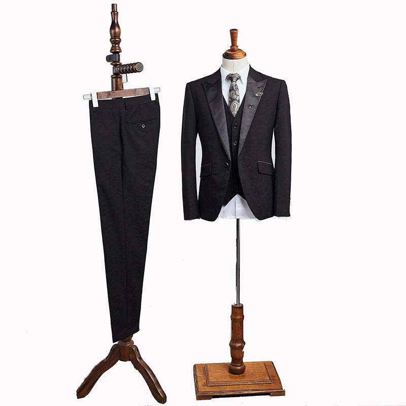 Calvin Traditional All Black 3 Pieces Peaked Lapel Business Suit For Men-babyonlinedressde