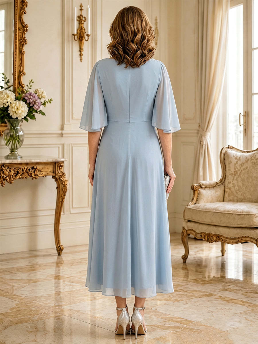 Rückansicht des himmelblauen Chiffonkleids mit Reißverschluss am Rücken - Light Blue
