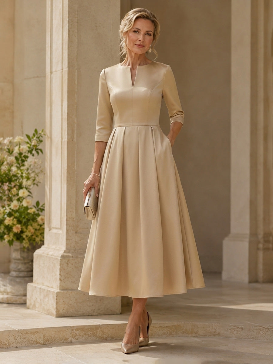Champagnerfarbenes Brautmutterkleid aus Satin mit V-Ausschnitt und 3/4-Ärmeln, Frontansicht