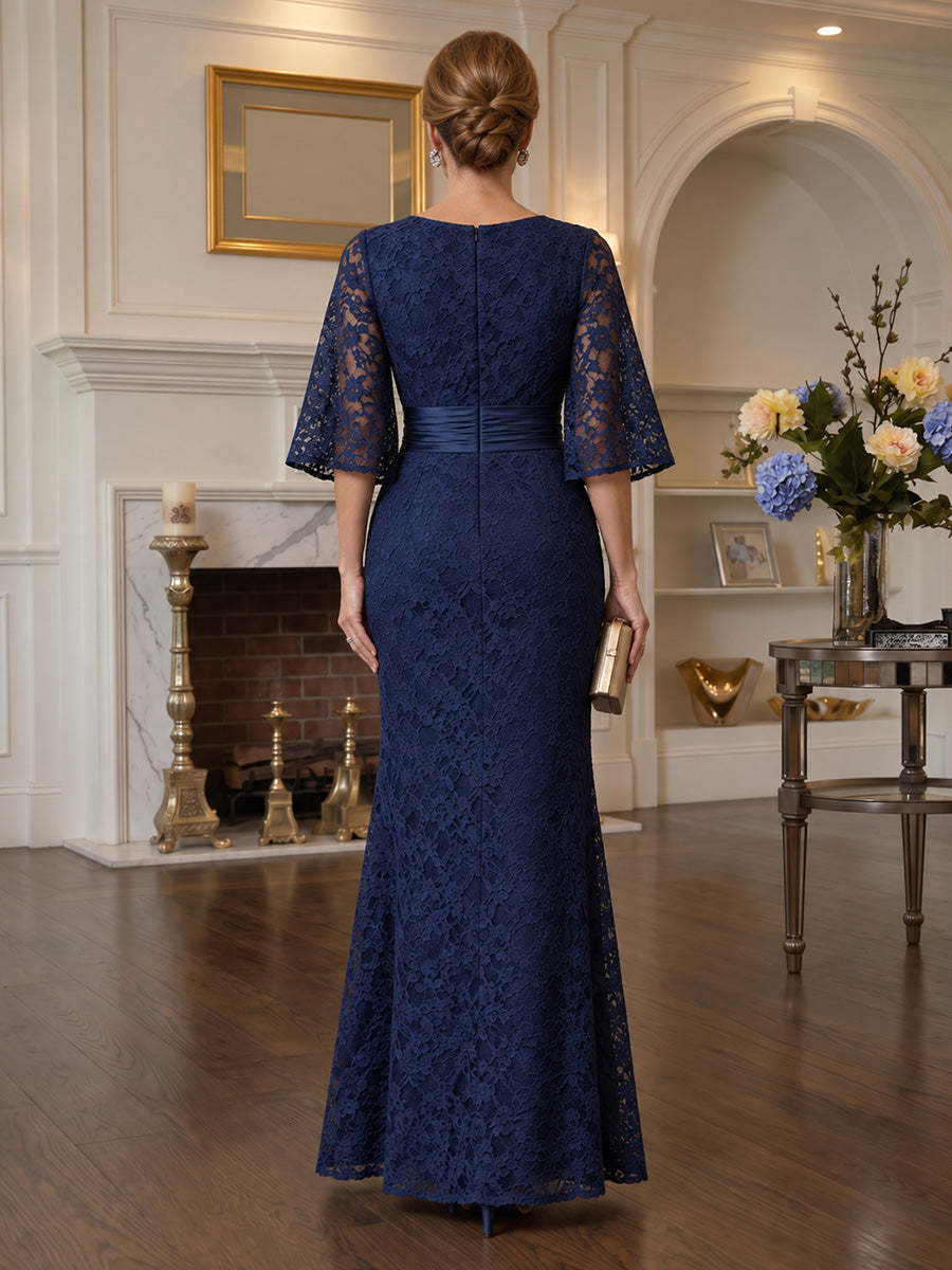 Rückansicht des navyblauen Spitzenkleids mit Reißverschluss und kurzen Ärmeln - Navy Blue