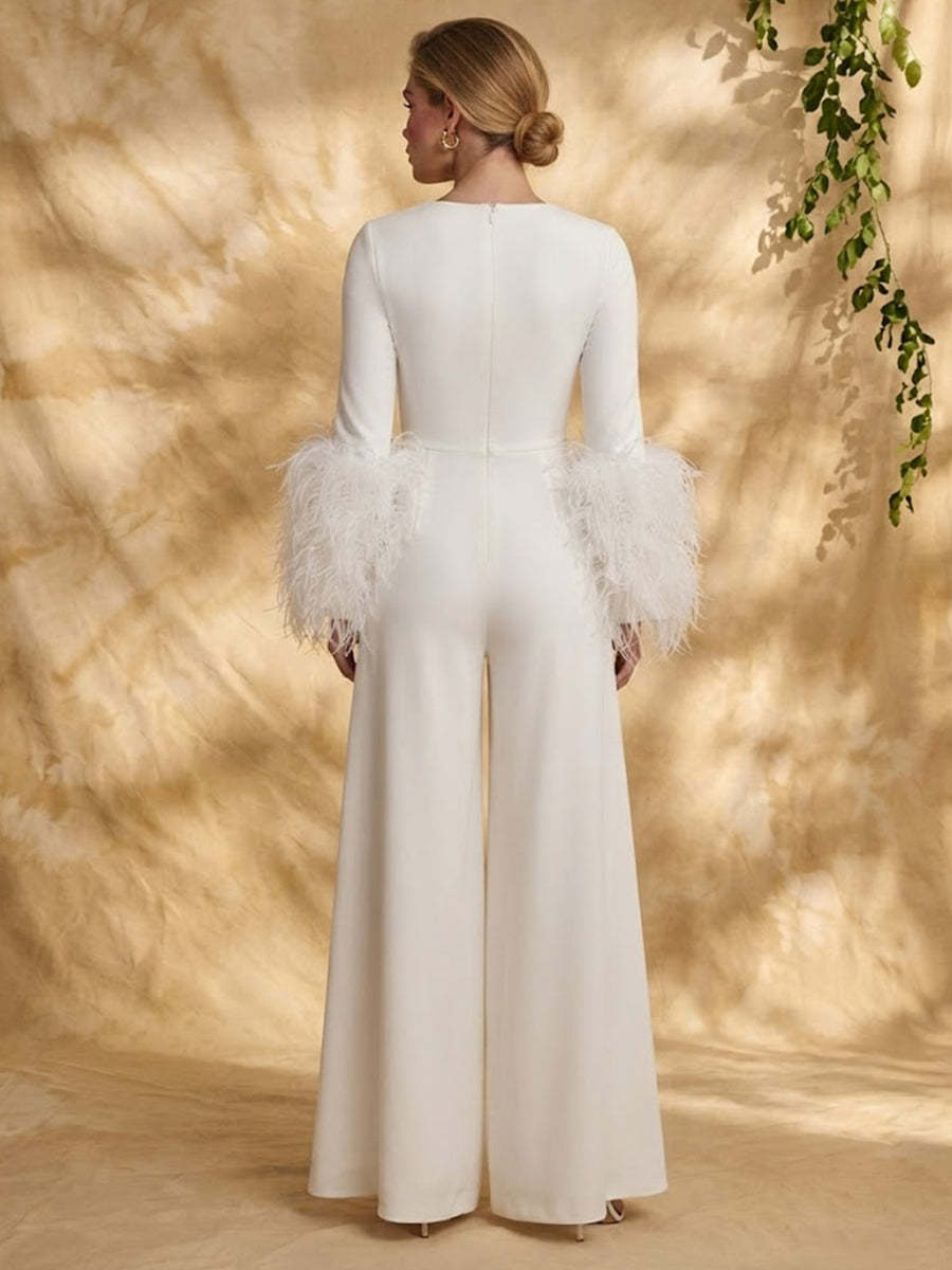 Rückenansicht des weißen Jumpsuits mit Reißverschluss und fließendem Satin - White
