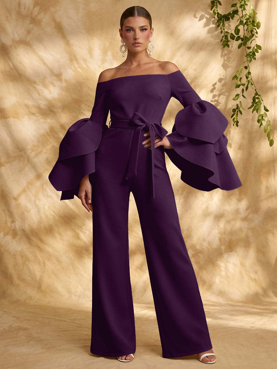 Lila Satin-Kee1160944 Grape Jumpsuit mit schulterfreiem Ausschnitt und Volants, Vorderansicht