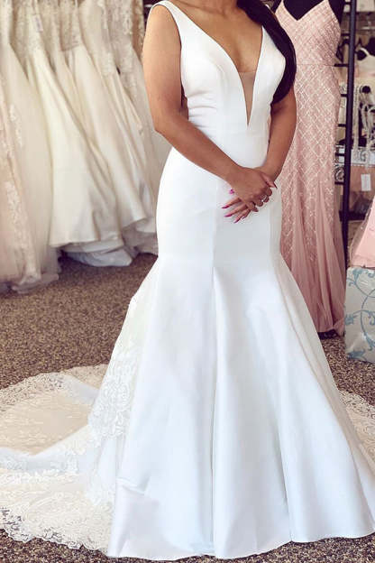 Schlichte Hochzeitskleider Satin Meerjungfrau Stil Brautkleider mit Spitze-babyonlinedressde